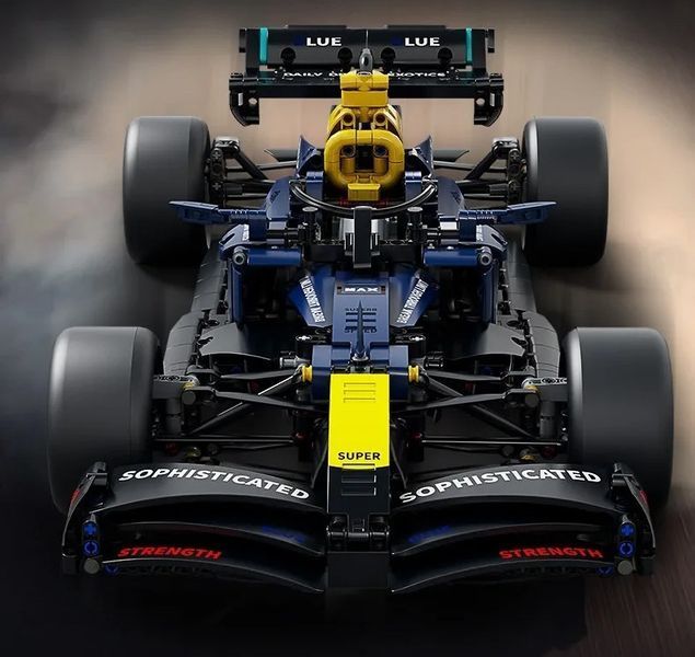 Конструктор Формула 1 Red Bull Racing 1020 деталей REDMG58 фото