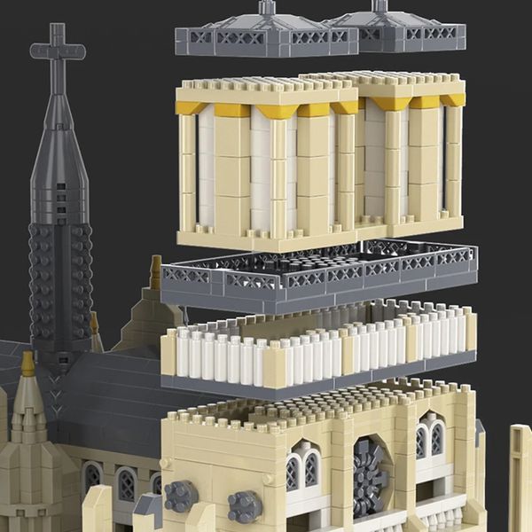 Конструктор Нотр-Дам з підсвіткою 2908 деталей Notre-Dame de Paris 2908 фото