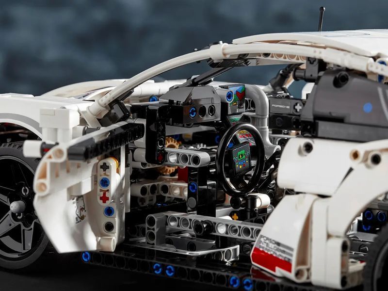 Конструктор на радіокеруванні PORSCHE 911 RSR гоночна машина 1580 деталей 42096RC фото