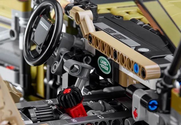 Конструктор джип Land Rover Defender 2573 деталей 42110 фото