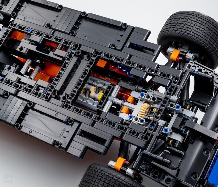Конструктор Technic Формула 1 McLaren F1 1434 деталей 42141 фото