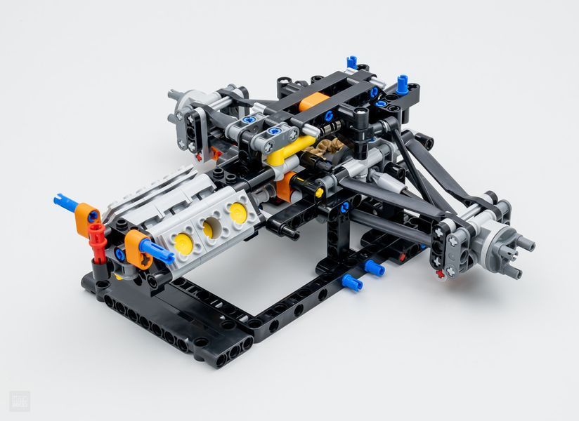 Конструктор Technic Формула 1 McLaren F1 1434 деталей 42141 фото