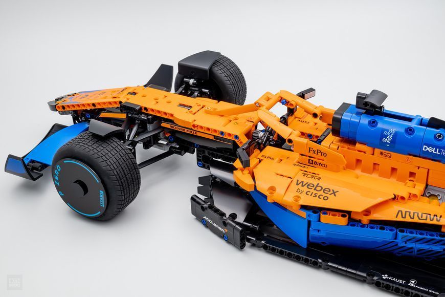 Конструктор Technic Формула 1 McLaren F1 1434 деталей 42141 фото